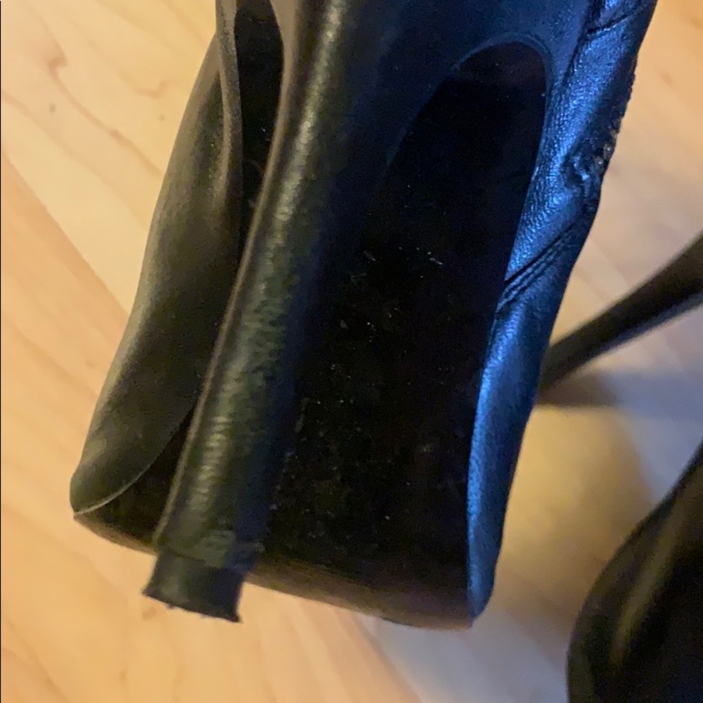 Shoes - Picture 8 of 10